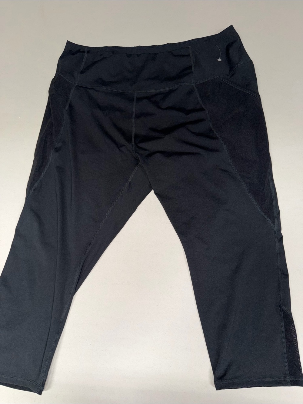 Womens Ruby Ribbon Black Capri Sweat Pants Size 3XL